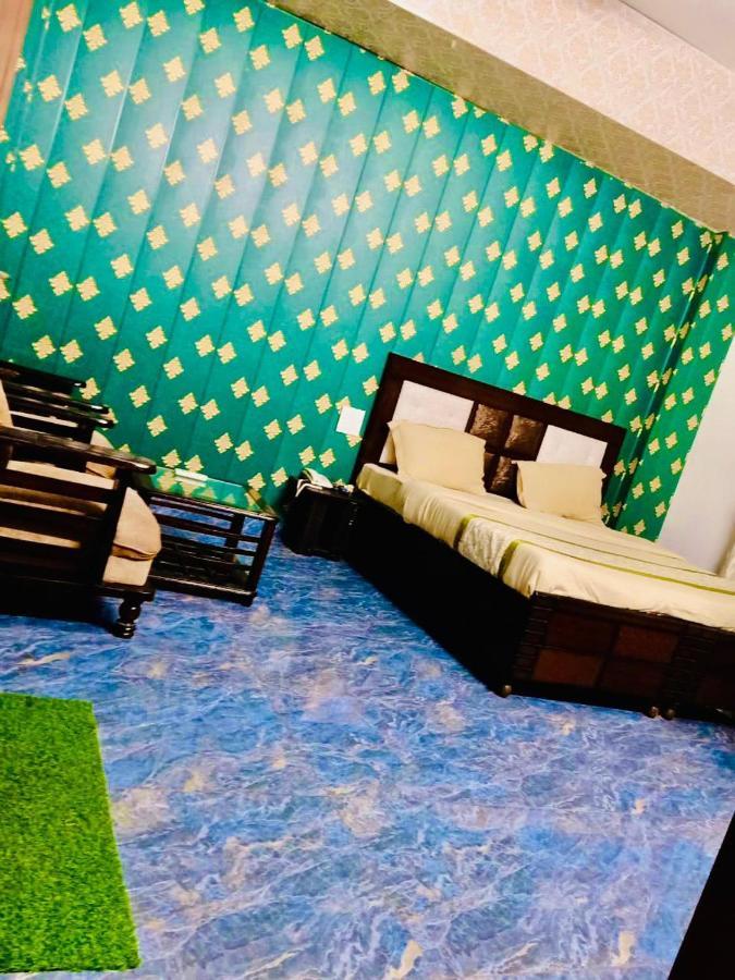 Shivjot Hotel Kharar Luaran gambar