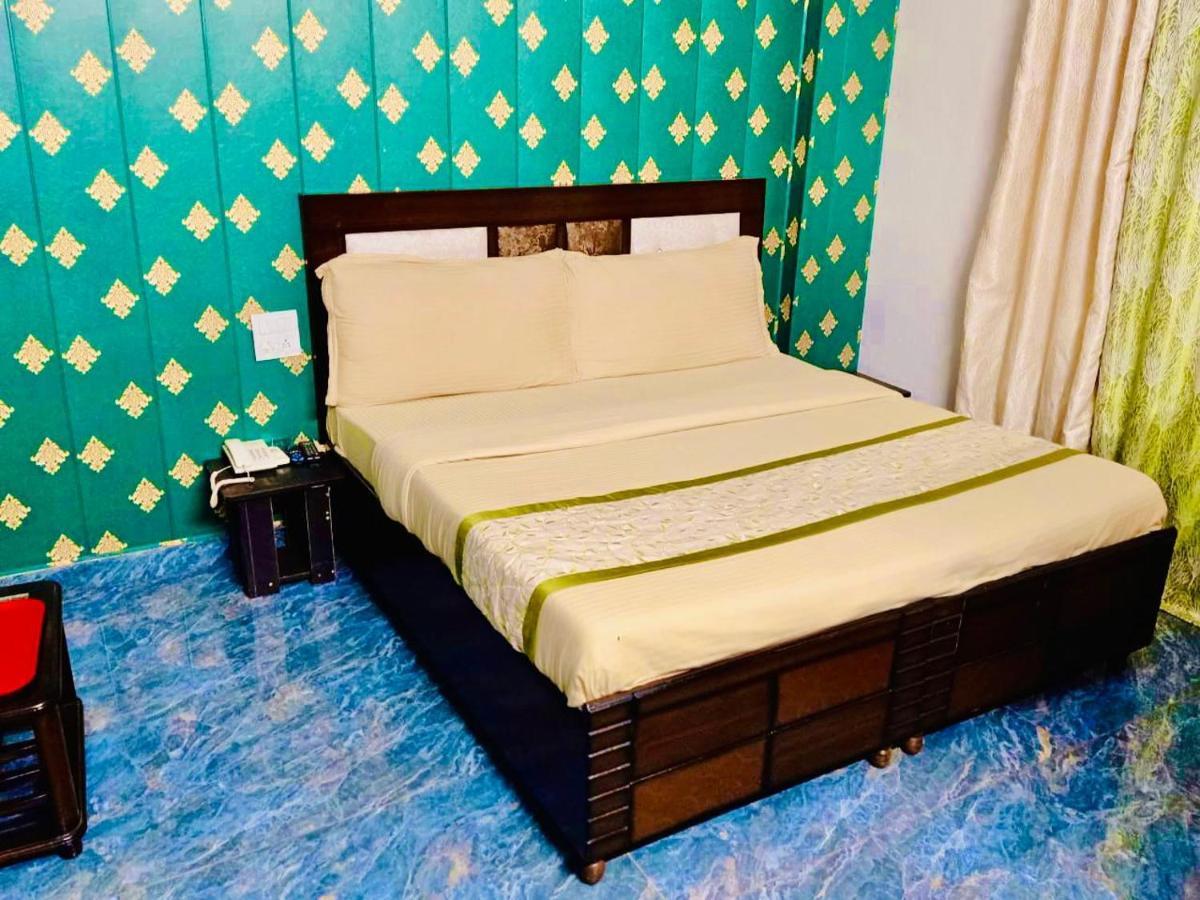 Shivjot Hotel Kharar Luaran gambar