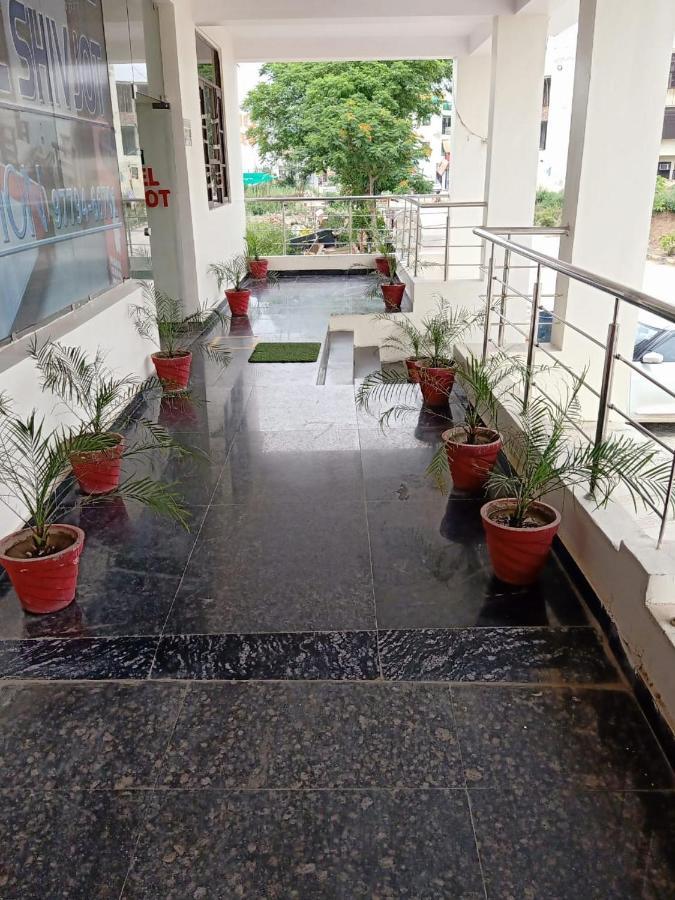 Shivjot Hotel Kharar Luaran gambar