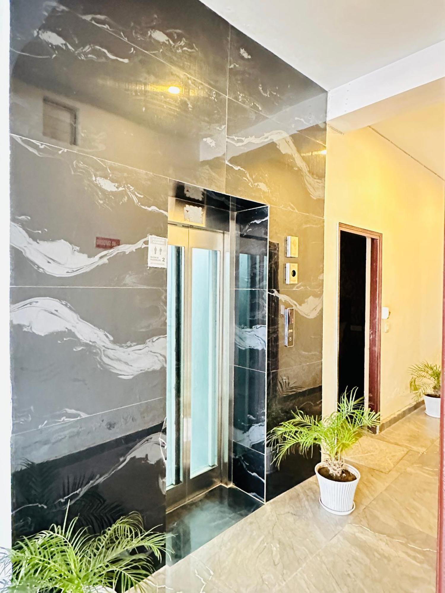 Shivjot Hotel Kharar Luaran gambar