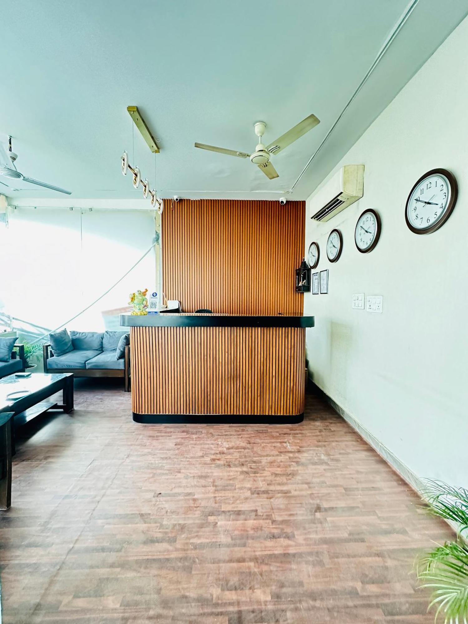 Shivjot Hotel Kharar Luaran gambar