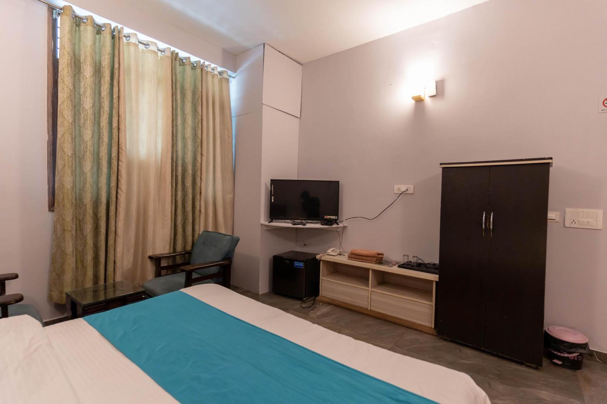 Shivjot Hotel Kharar Luaran gambar